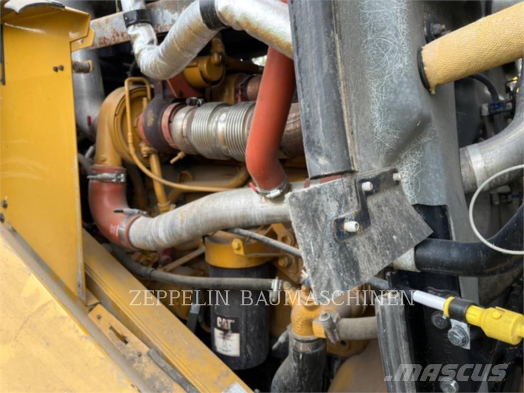 CAT 972M 轮式装载机