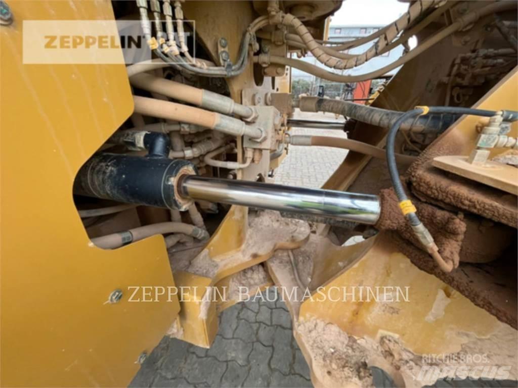 CAT 972MXE 轮式装载机