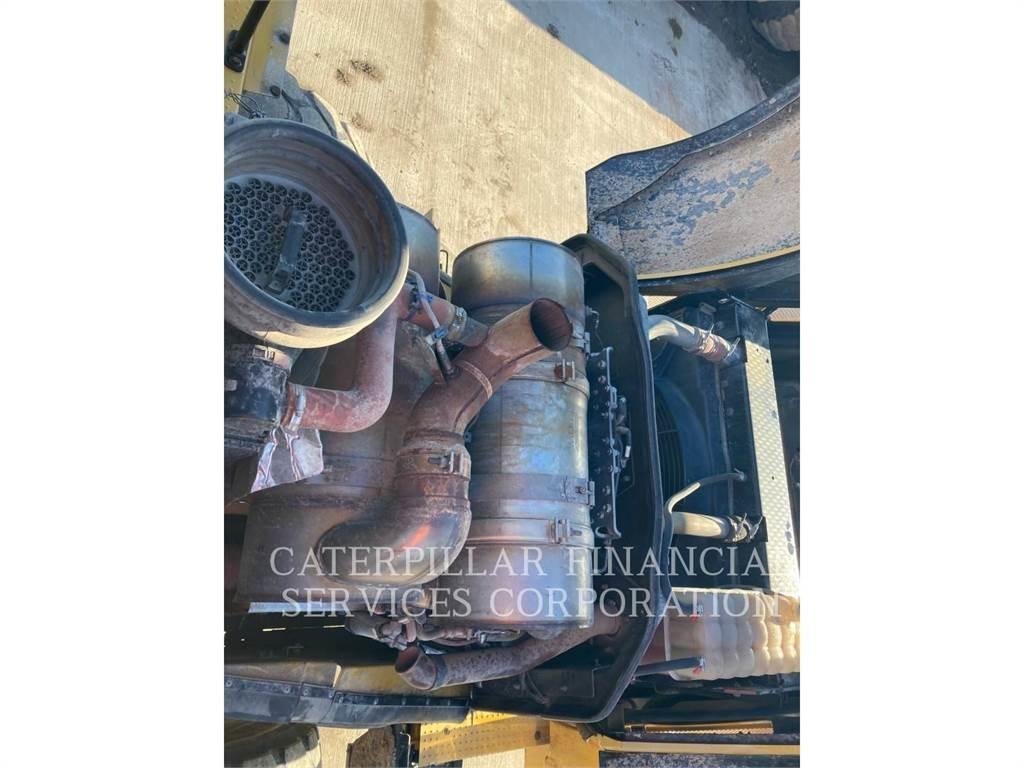CAT 972MXE 轮式装载机