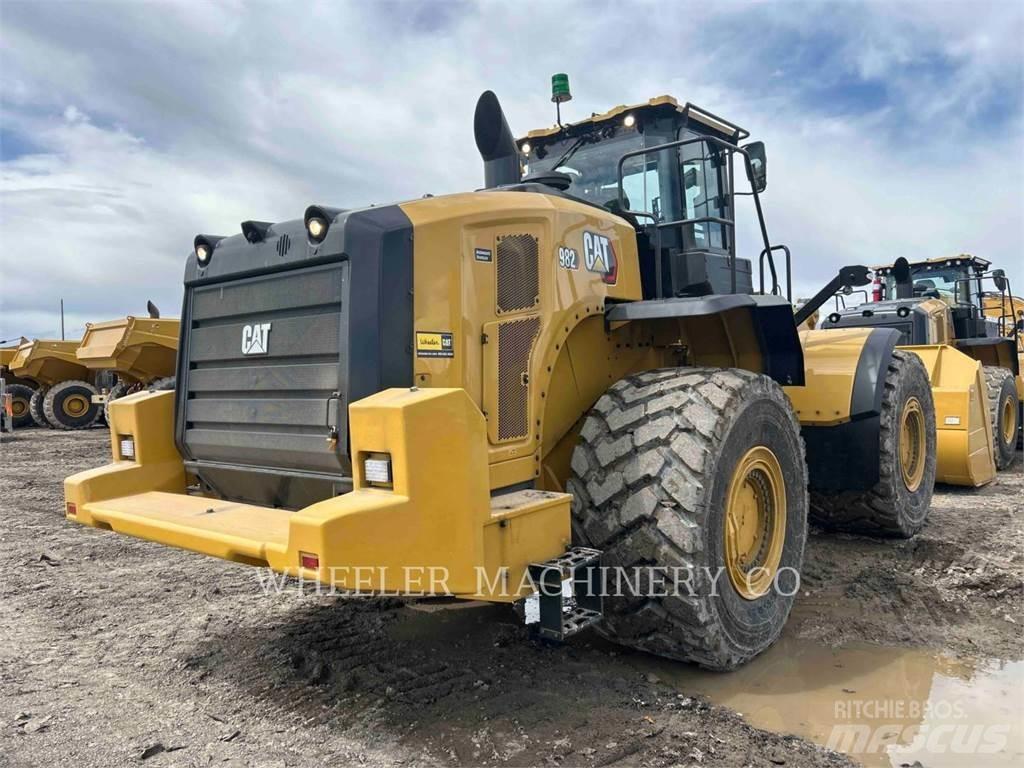 CAT 982 轮式装载机