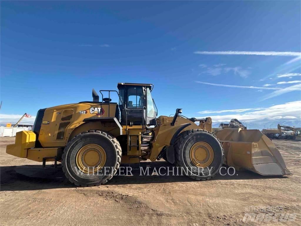 CAT 982 轮式装载机