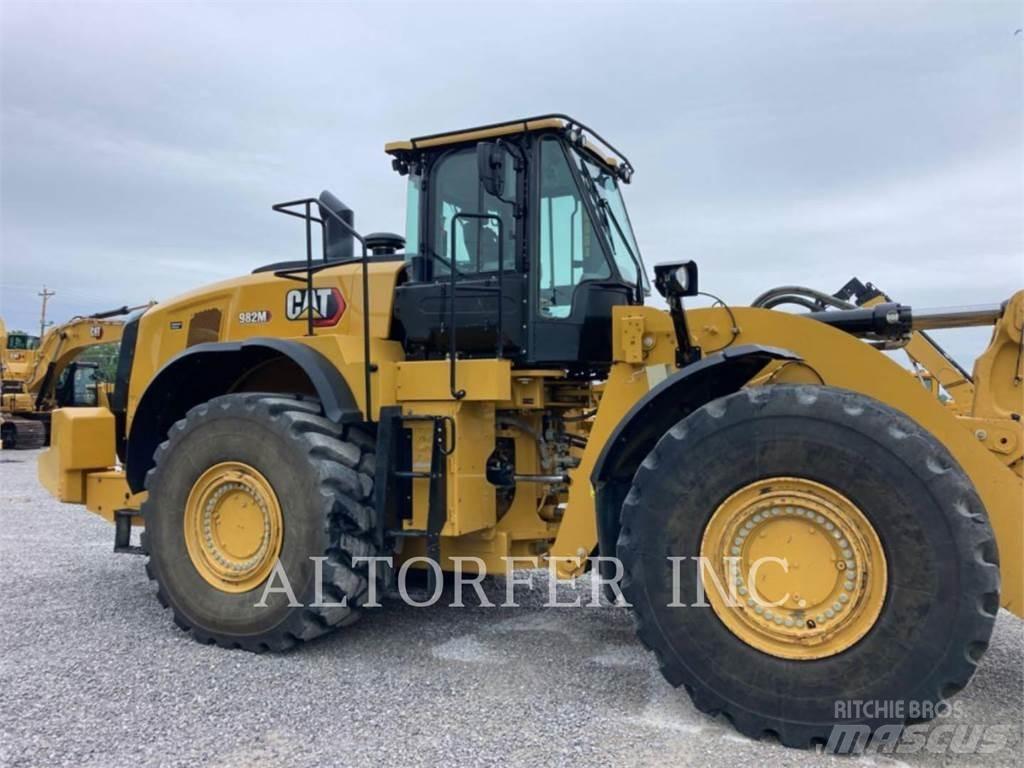 CAT 982M 轮式装载机