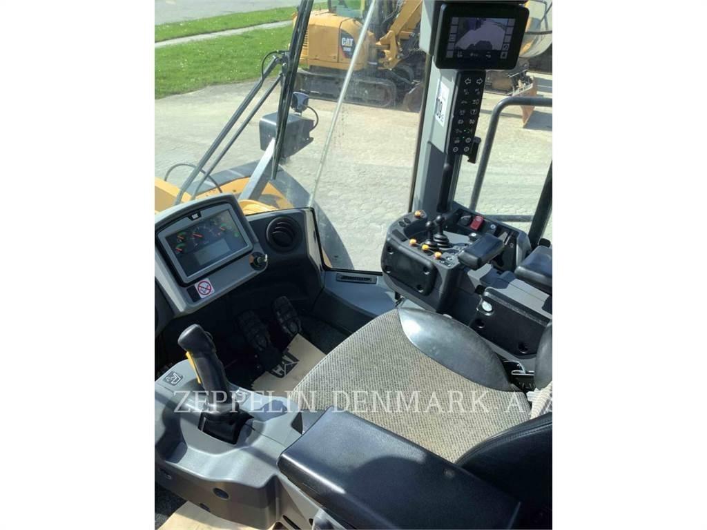 CAT 982M 轮式装载机