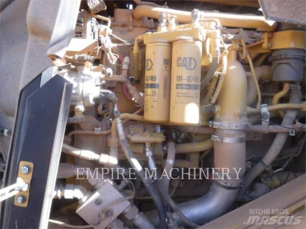 CAT 982M 轮式装载机