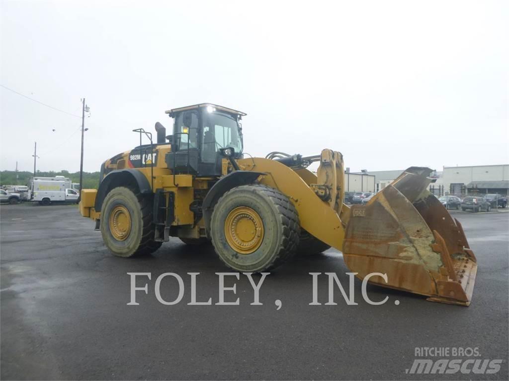 CAT 982M 轮式装载机