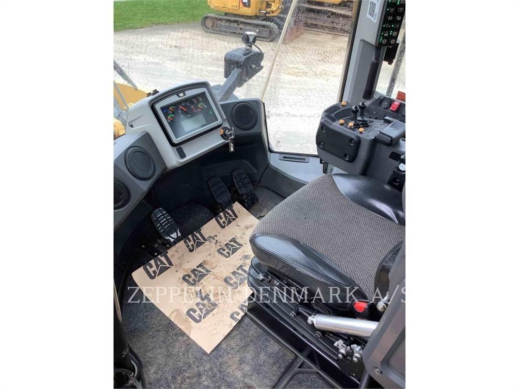 CAT 982M 轮式装载机