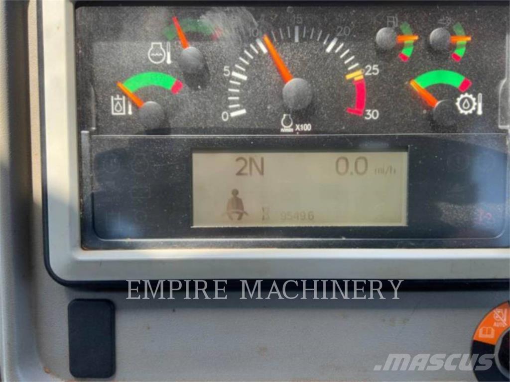 CAT 982M 轮式装载机