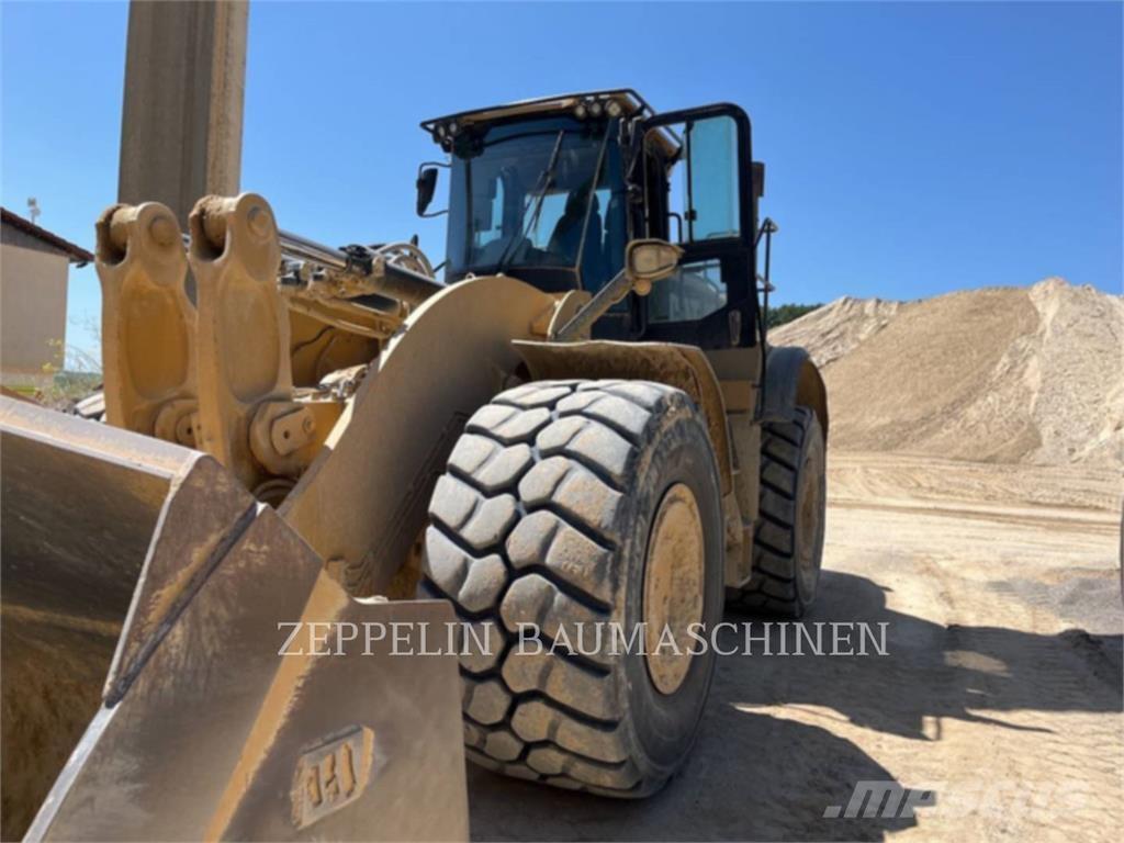 CAT 982M 轮式装载机