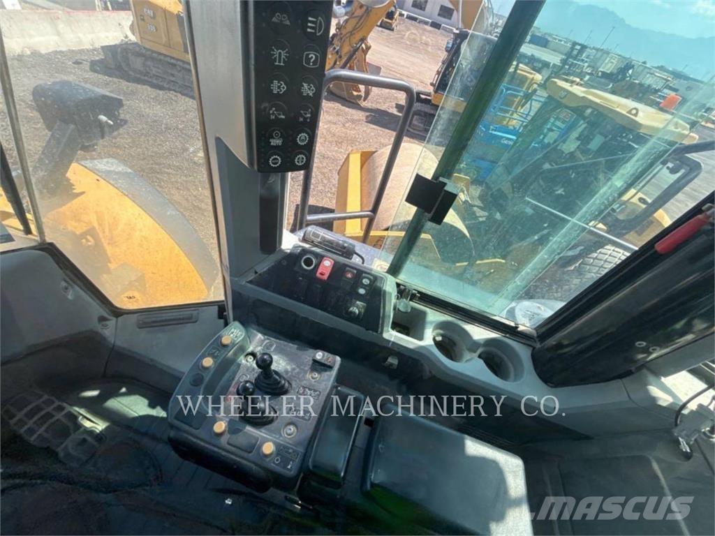 CAT 982M AOC 轮式装载机