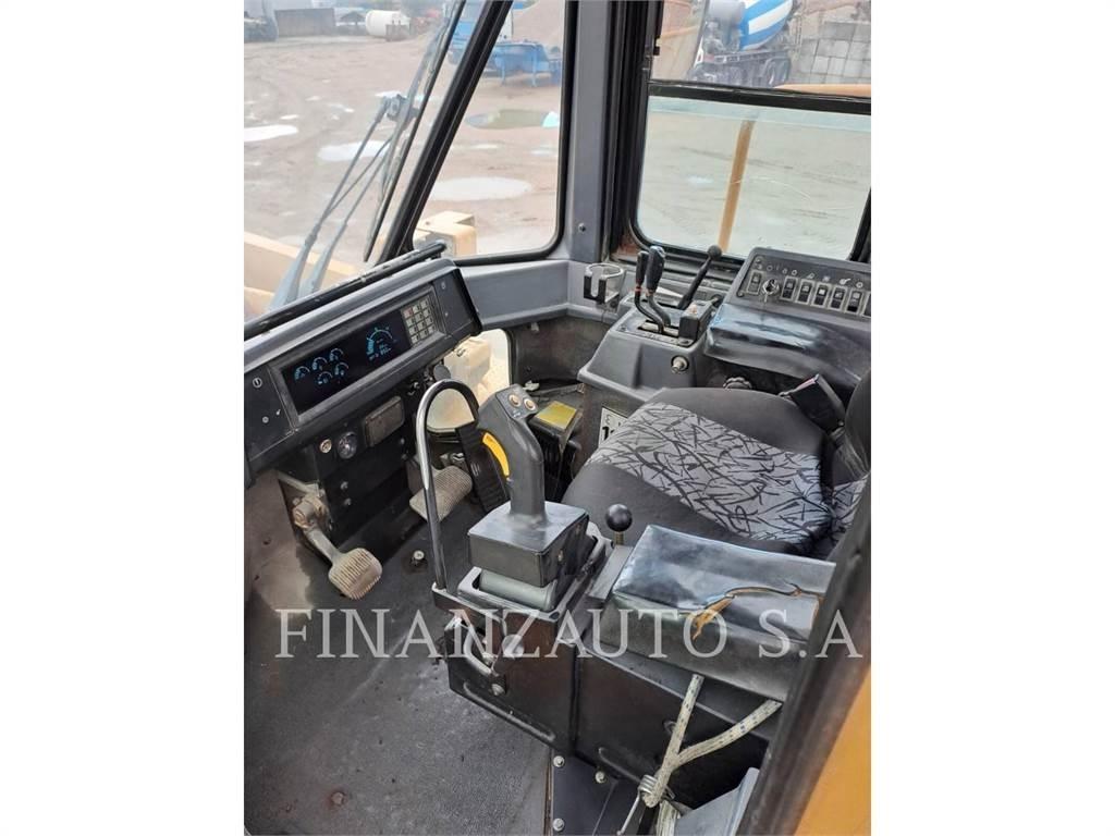 CAT 988F 轮式装载机