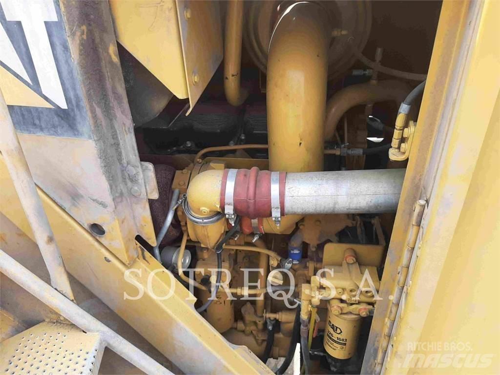 CAT 988H 轮式装载机