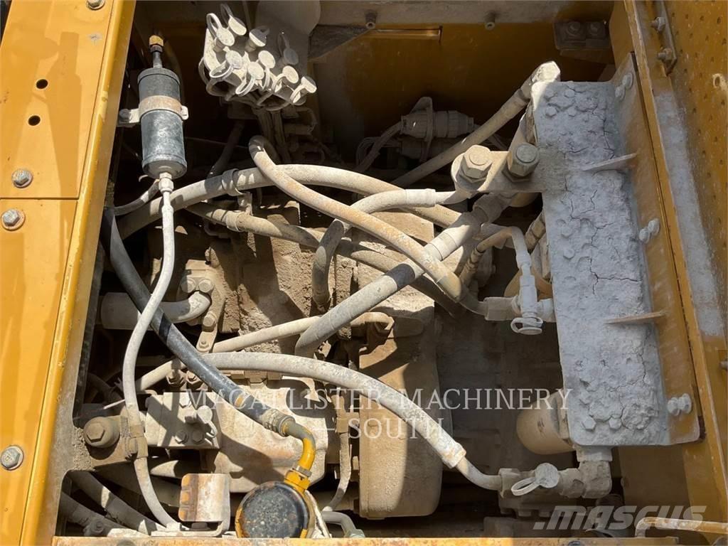 CAT 988H 轮式装载机