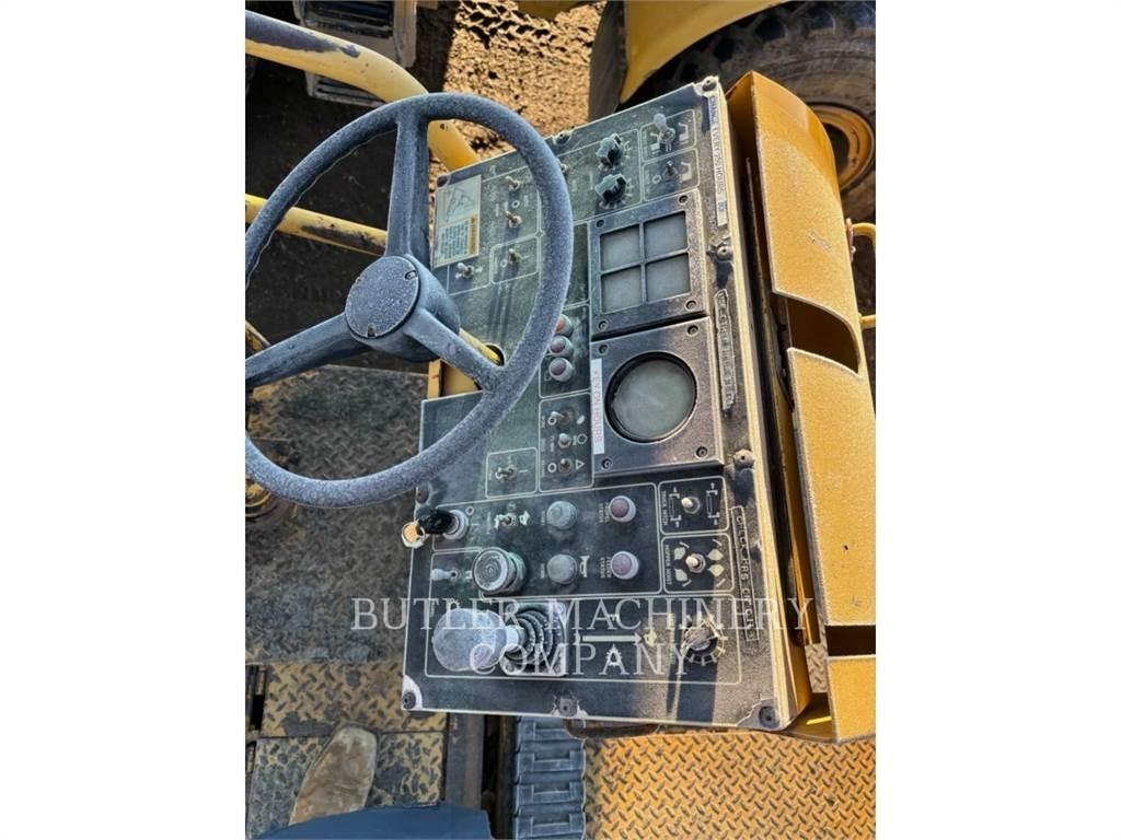 CAT AP-1000B 沥青摊铺机
