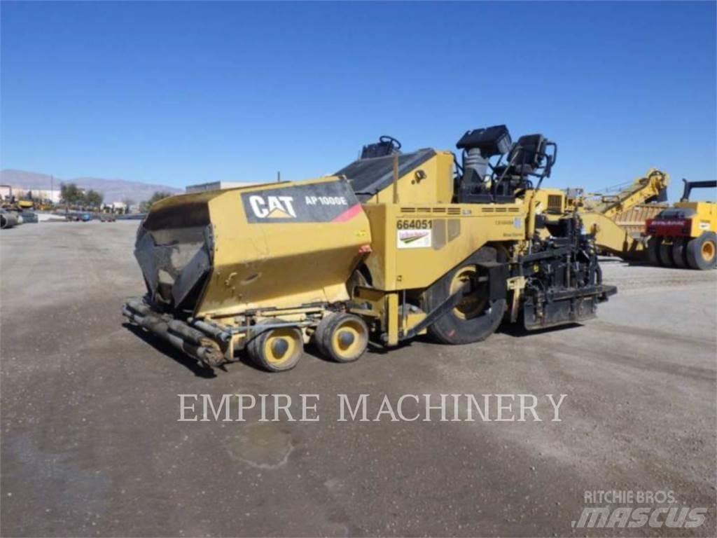 CAT AP1000E 沥青摊铺机
