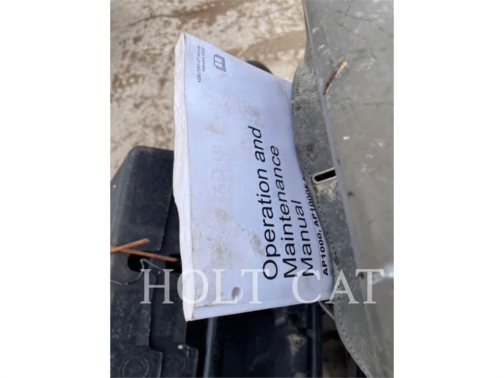 CAT AP1000F 单轮压路机