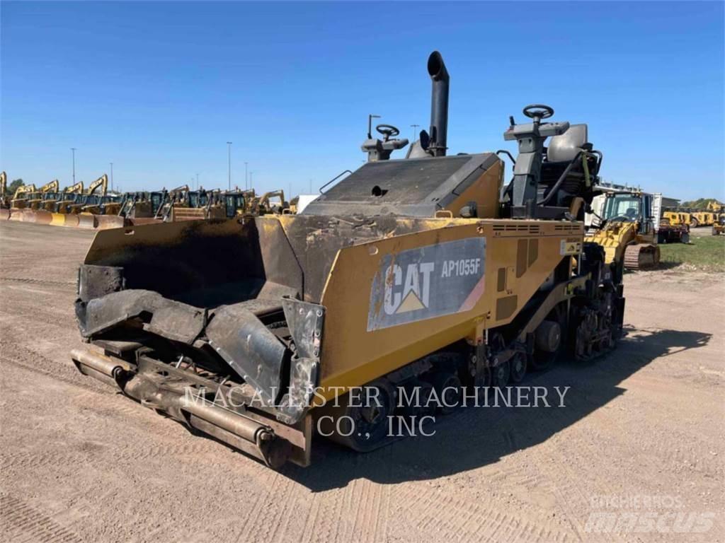 CAT AP1055F 沥青摊铺机