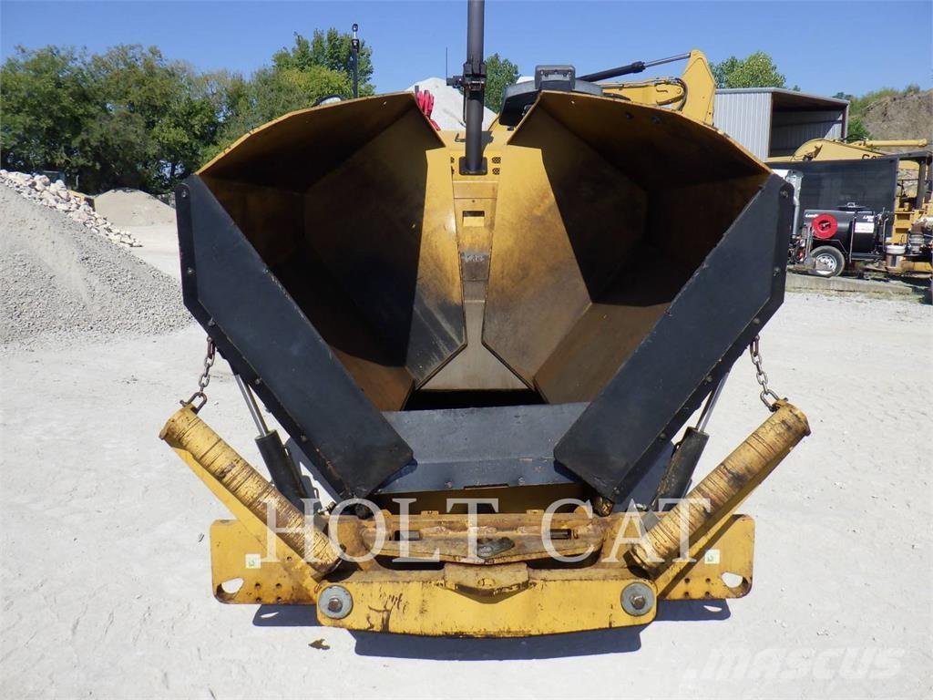 CAT AP355F 沥青摊铺机