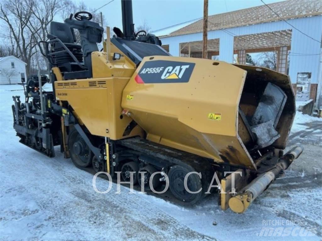 CAT AP555F 沥青喷洒机