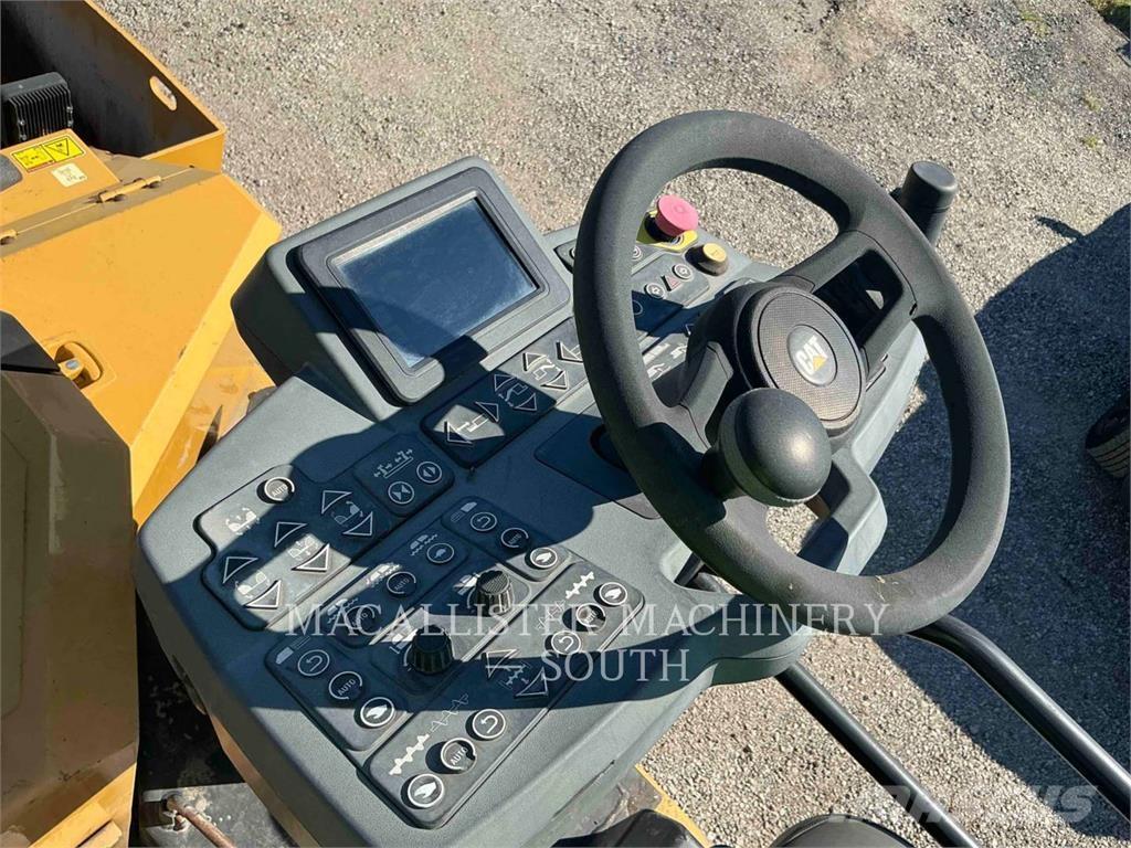 CAT AP555F 沥青摊铺机