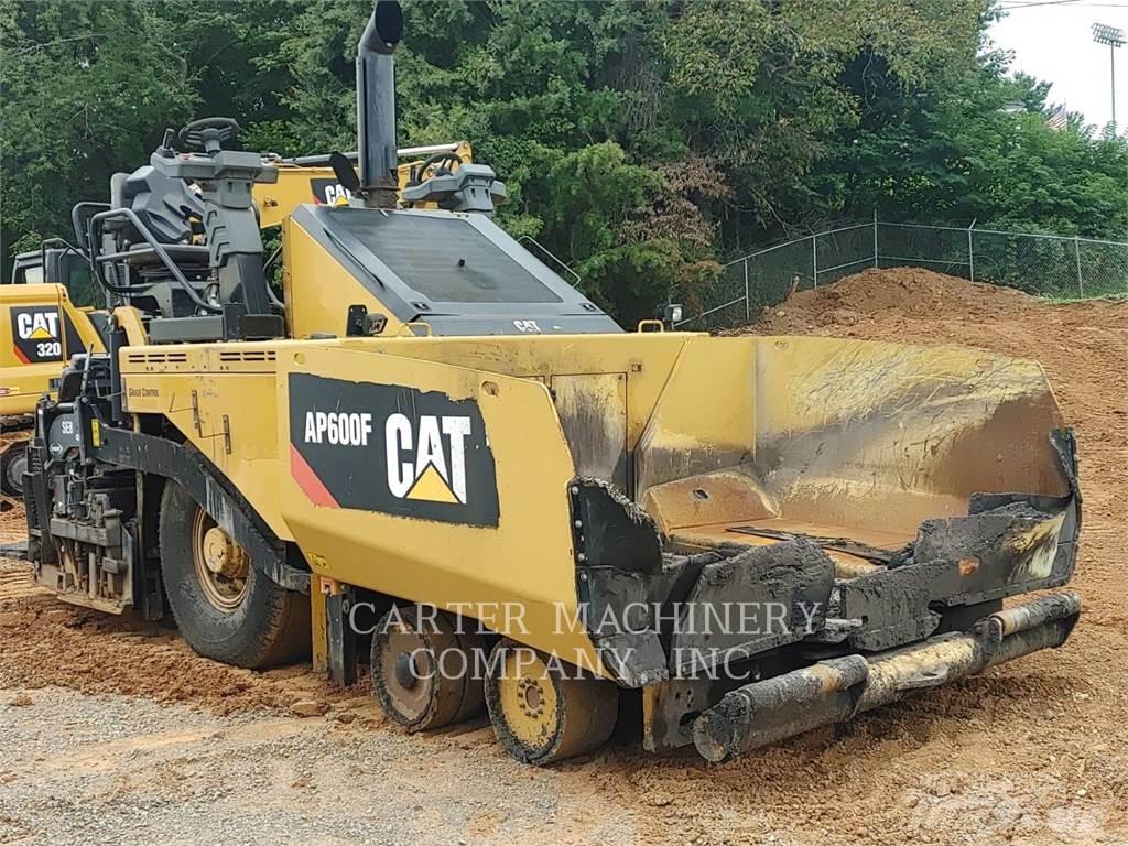 CAT AP600F 沥青摊铺机