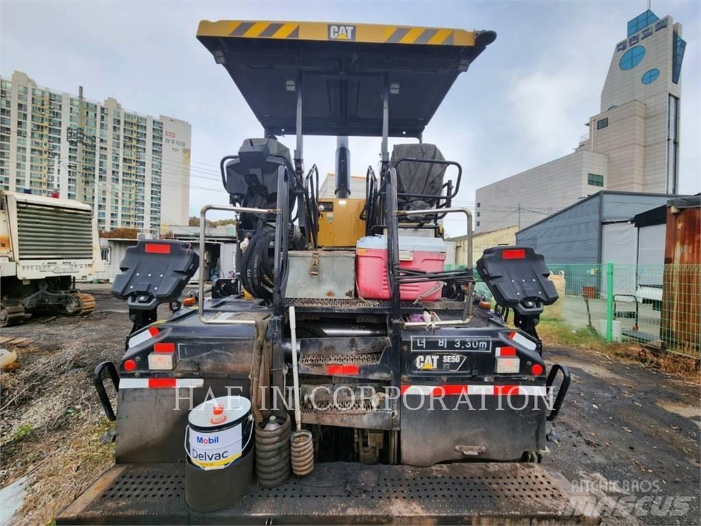 CAT AP655F 沥青摊铺机