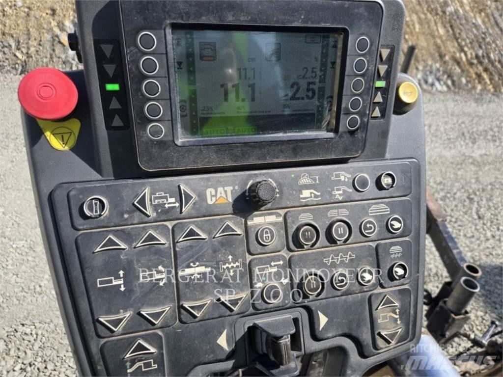 CAT AP655F 沥青摊铺机