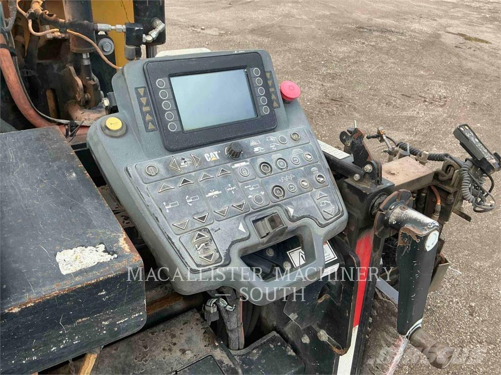 CAT AP655F 沥青摊铺机