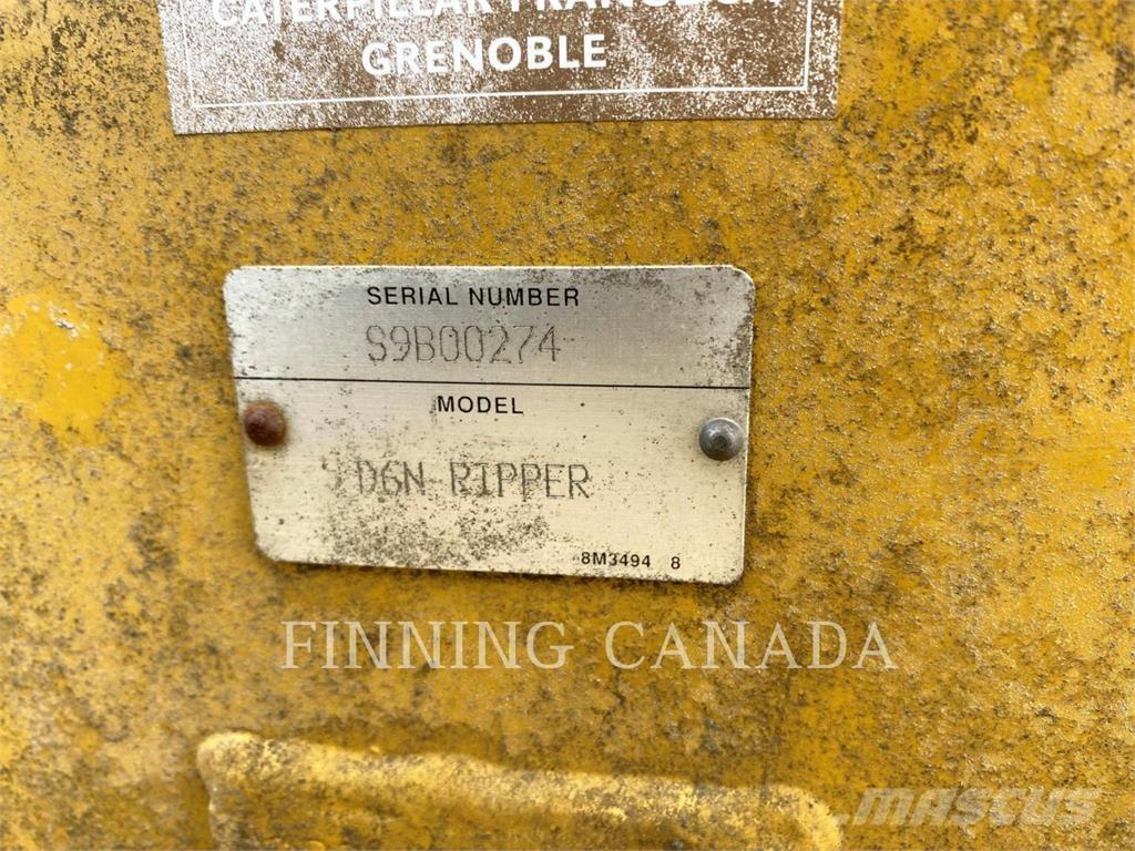 CAT ATTACHMENTS D6N 松土器