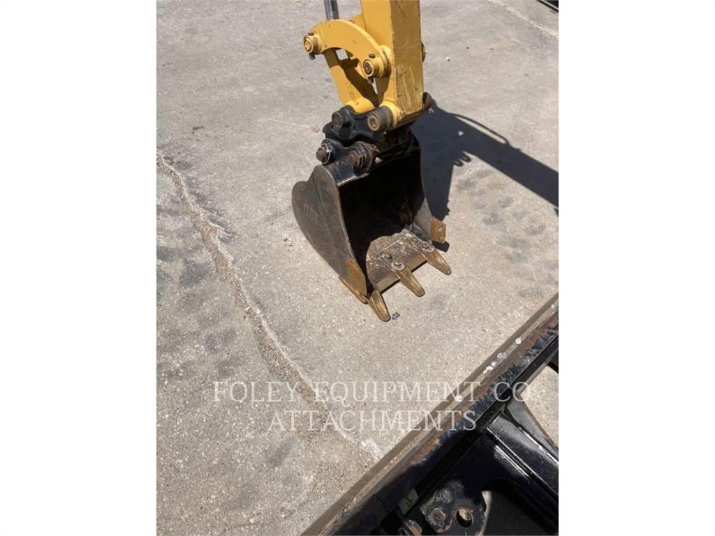 CAT BK302P18 履带挖掘机
