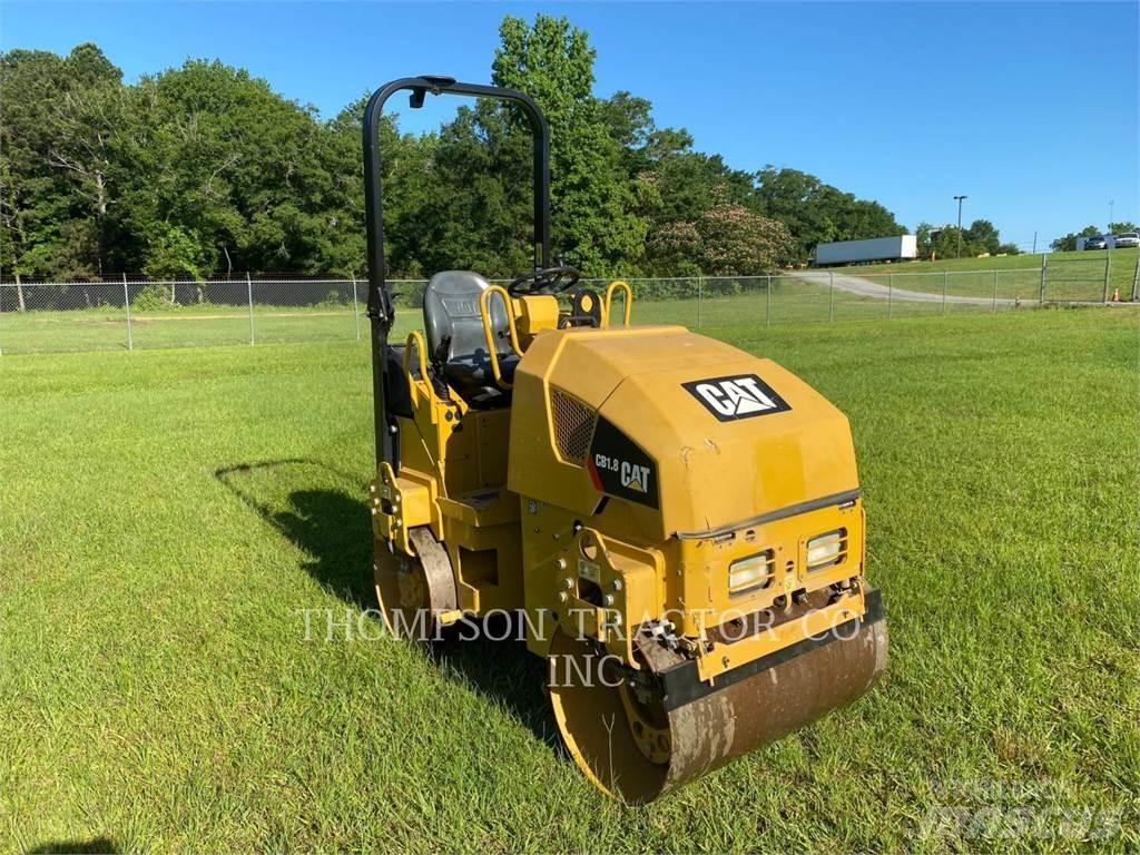 CAT CB 1.8 双轮压路机