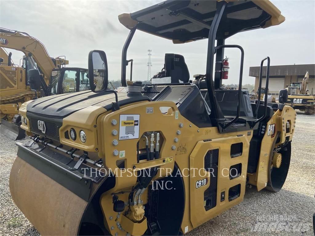 CAT CB 10 双轮压路机