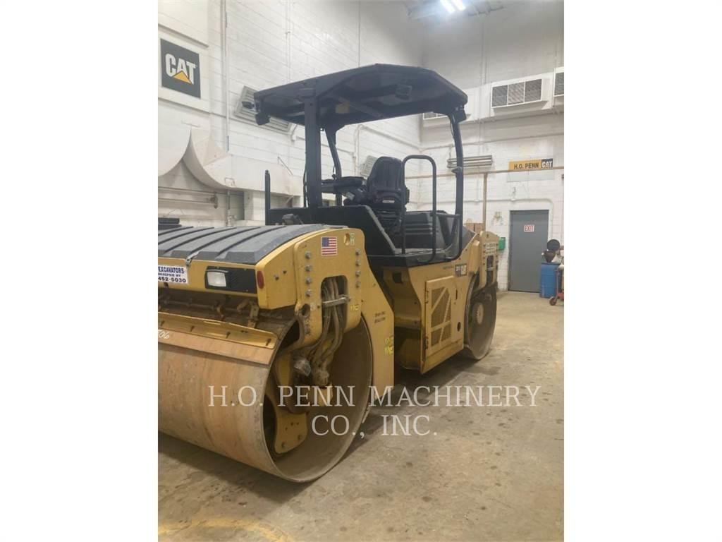 CAT CB 10 双轮压路机