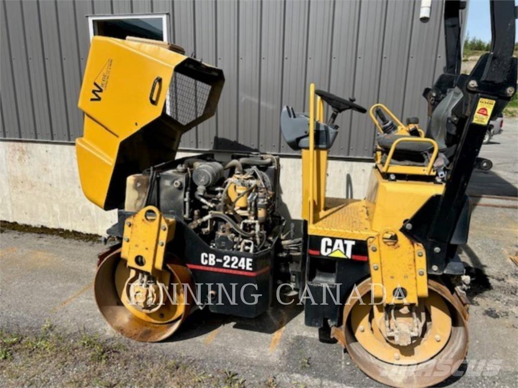 CAT CB-224E 土壤压实机