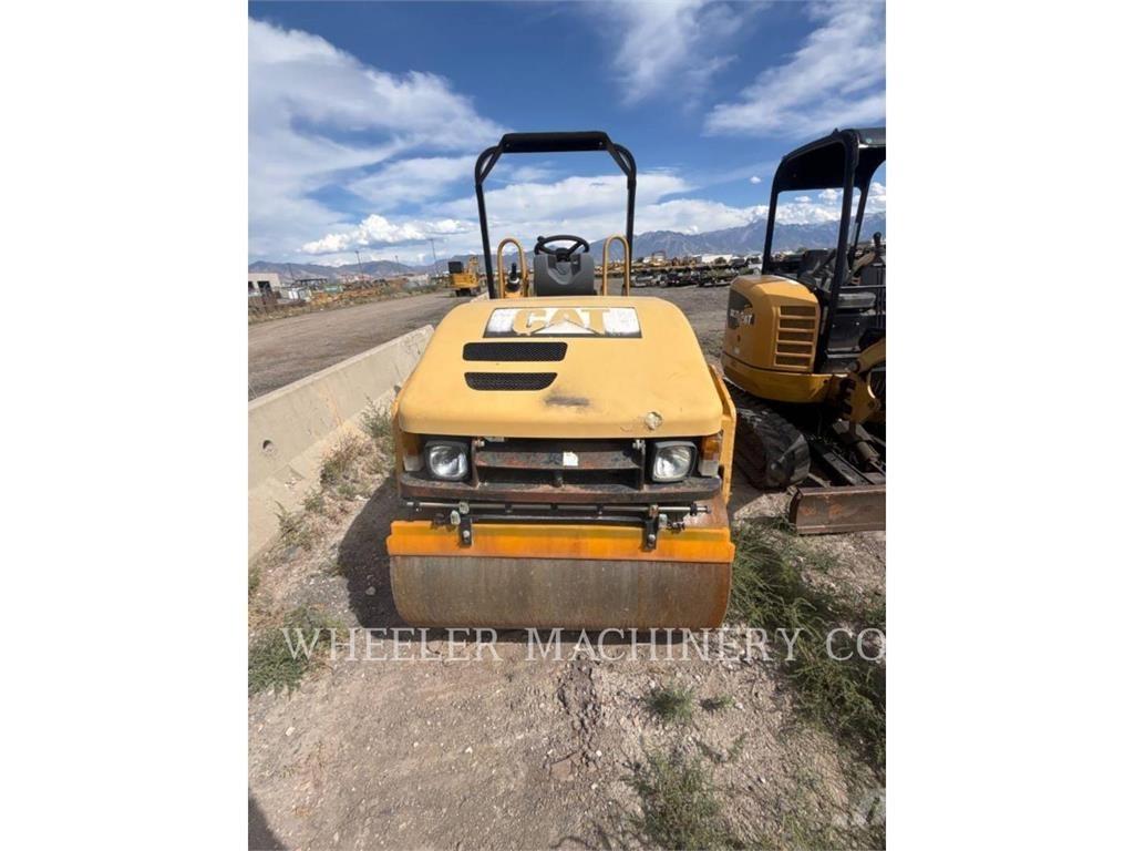 CAT CB-334E 复合式压路机