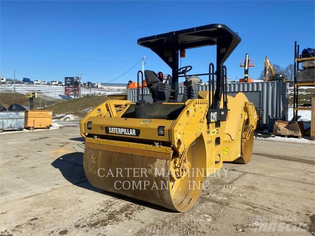 CAT CB 54 双轮压路机