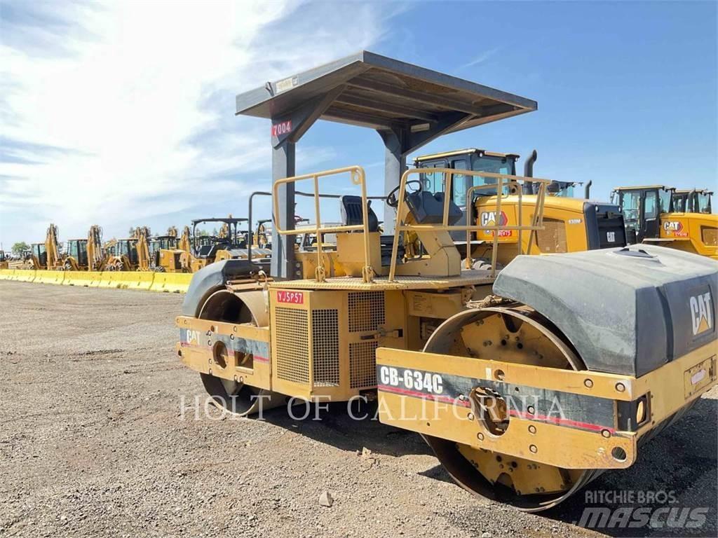 CAT CB-634C 双轮压路机