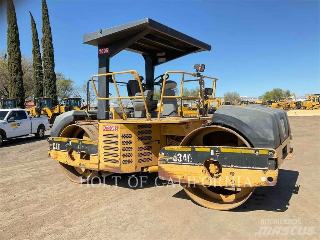 CAT CB-634D 双轮压路机