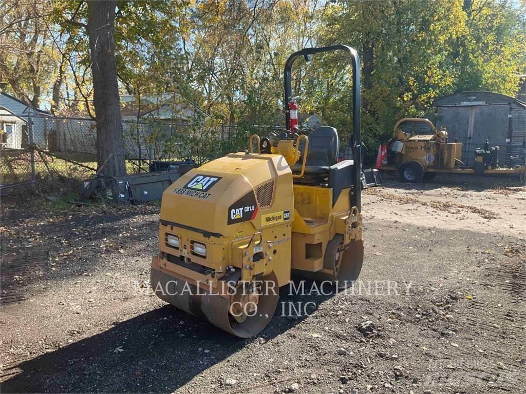 CAT CB1.8 双轮压路机