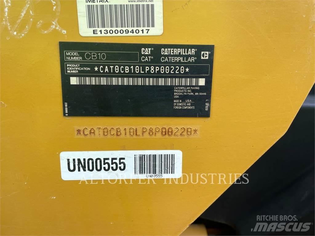 CAT CB10 双轮压路机