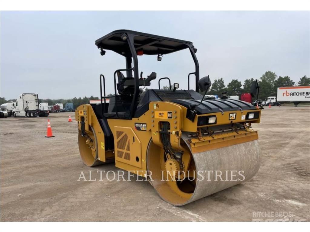 CAT CB10 双轮压路机