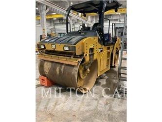CAT CB10 土壤压实机