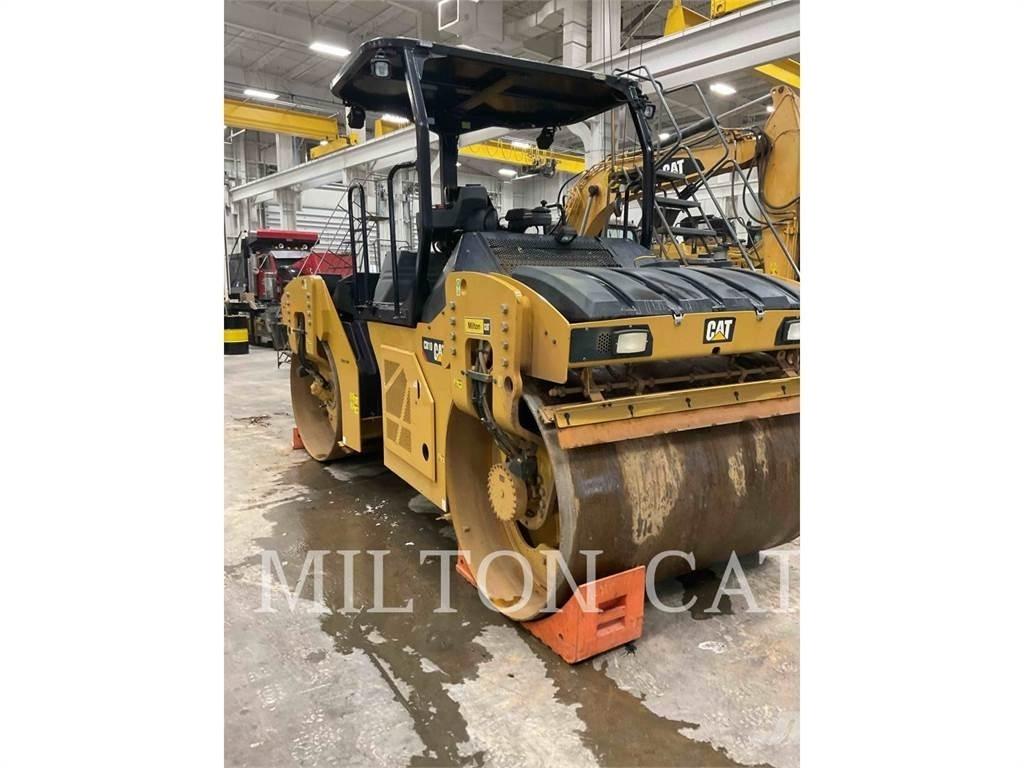 CAT CB10 土壤压实机