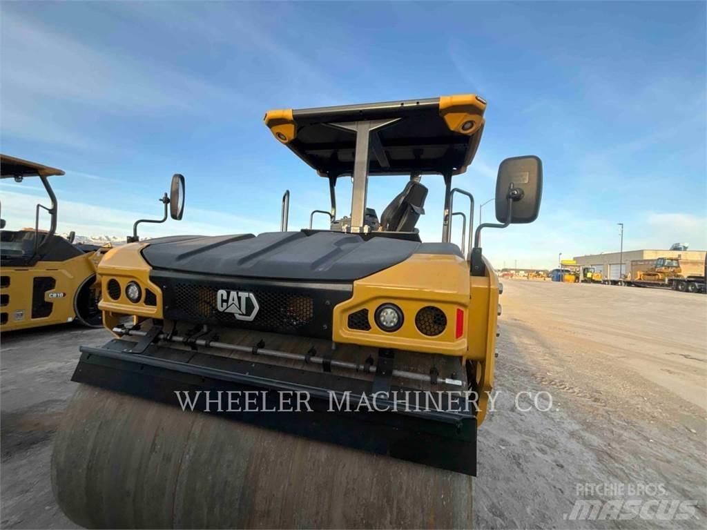 CAT CB10 双轮压路机