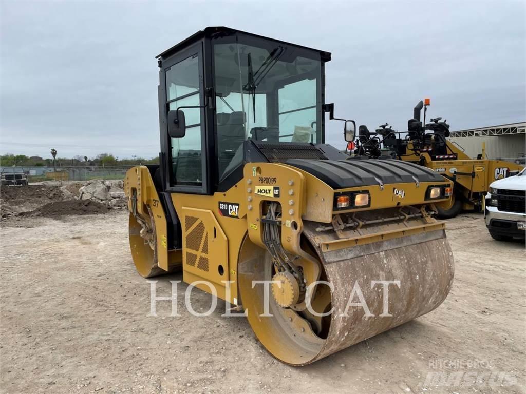 CAT CB10 双轮压路机