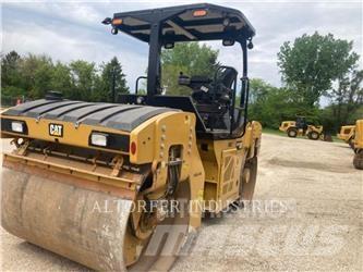 CAT CB10 双轮压路机