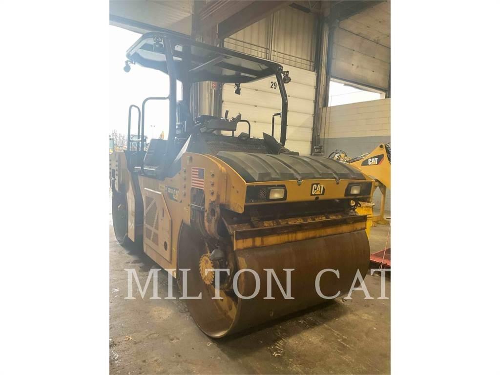 CAT CB10 土壤压实机