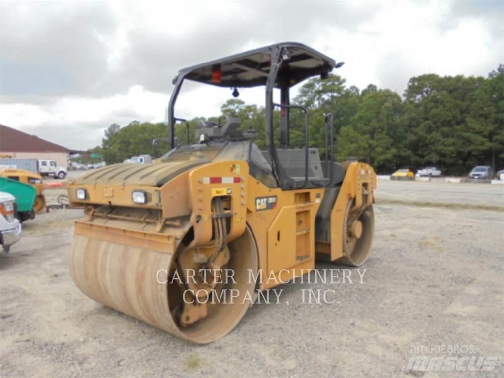 CAT CB10 土壤压实机