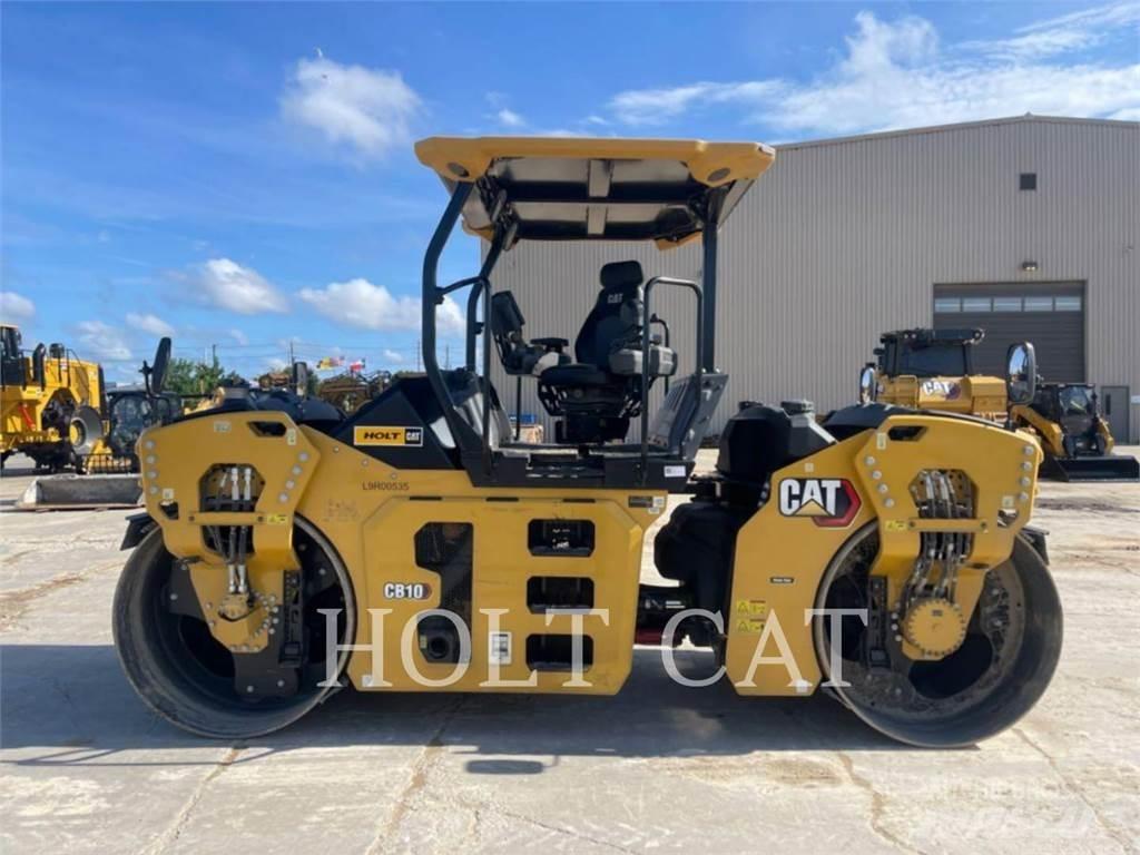 CAT CB10 单轮压路机