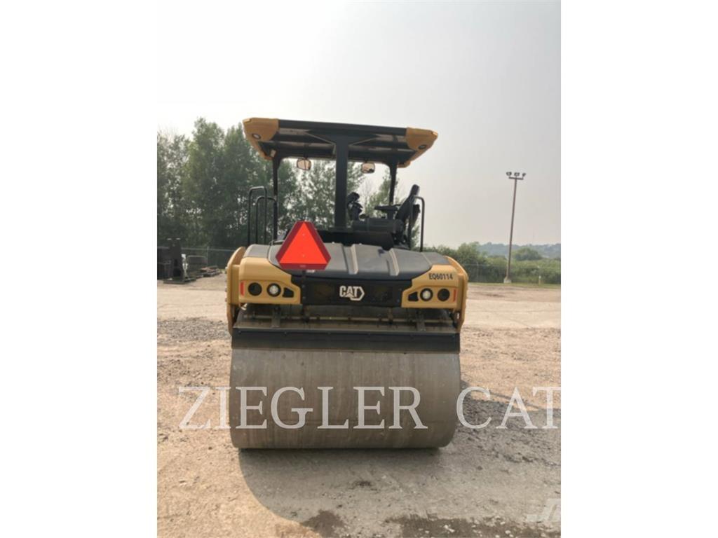 CAT CB10 土壤压实机