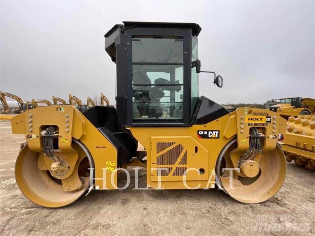 CAT CB10 单轮压路机